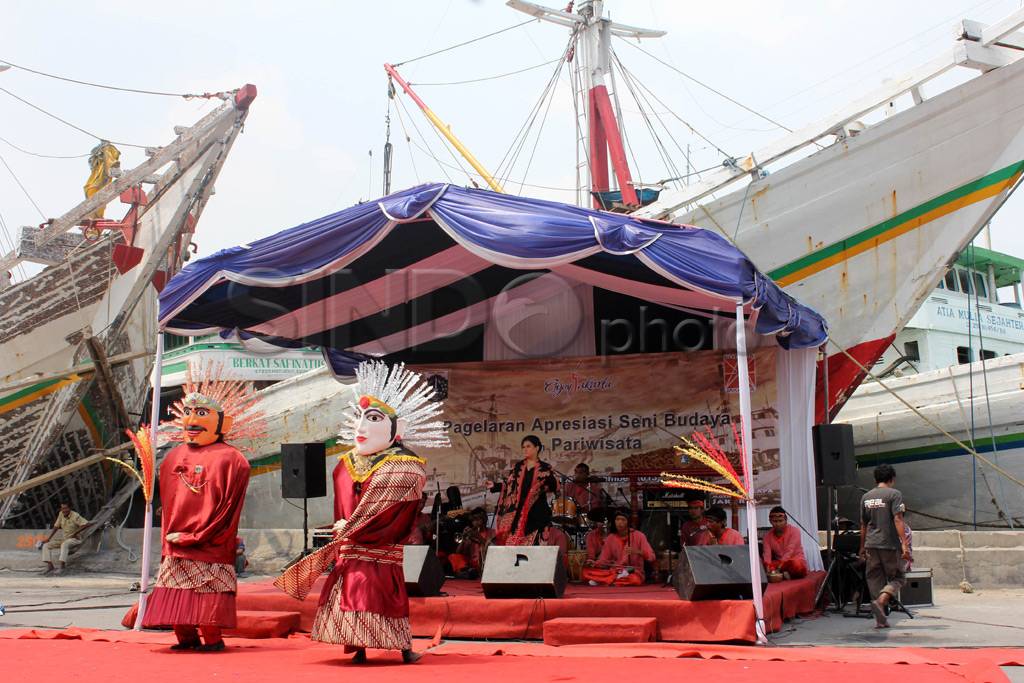 Kenalkan budaya melalui...