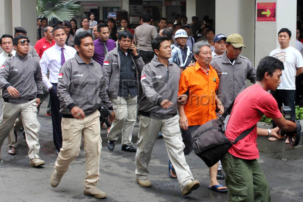 Rekontruksi pembunuhan...