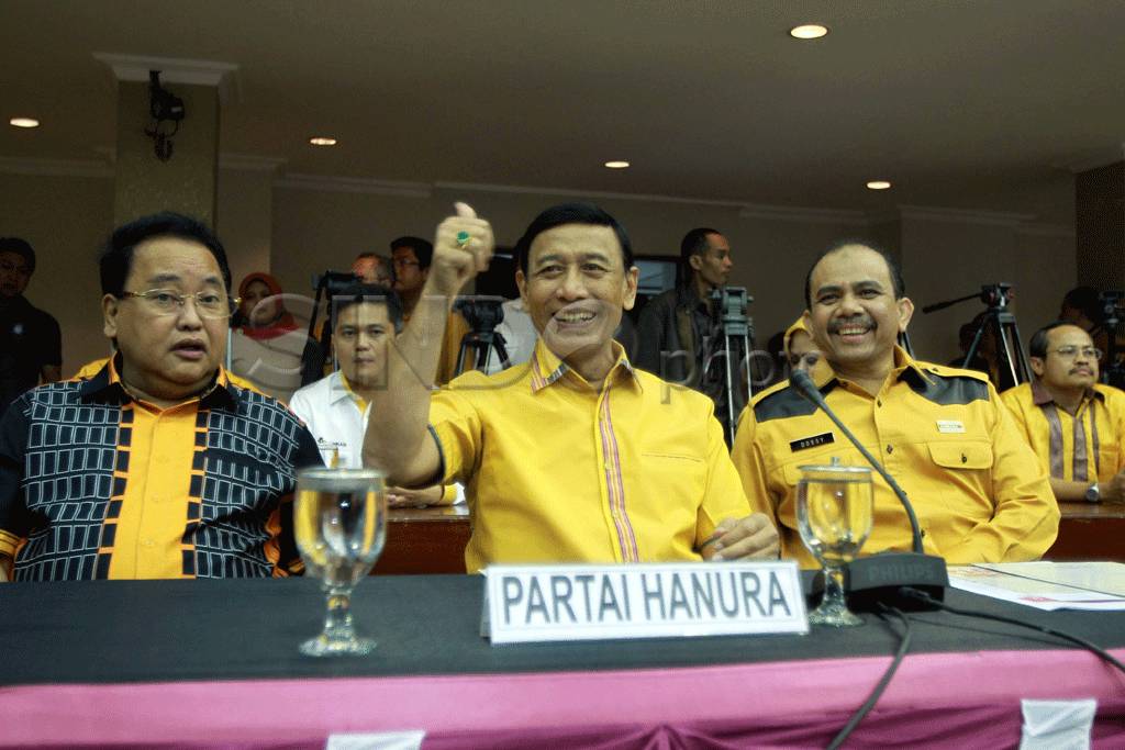 Penandatanganan surat...