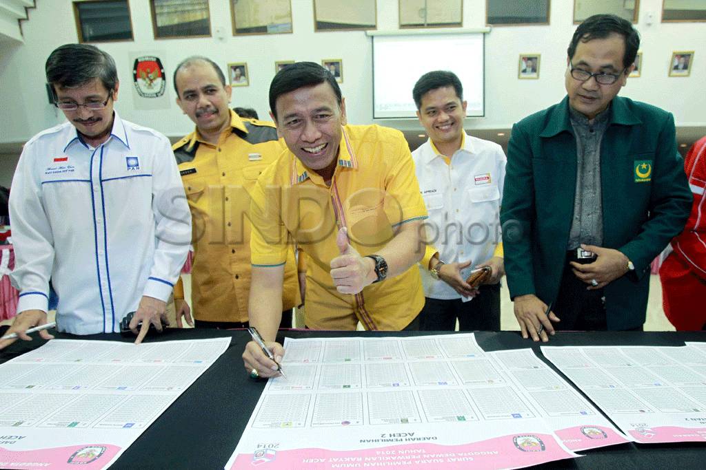 Penandatanganan surat...