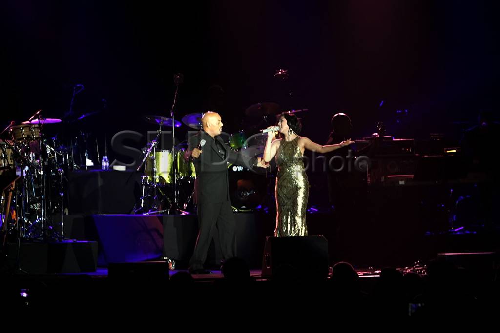 Dibuka James Ingram,...