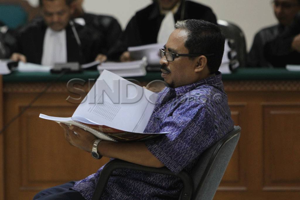Pleidoi Lutfi Hasan...