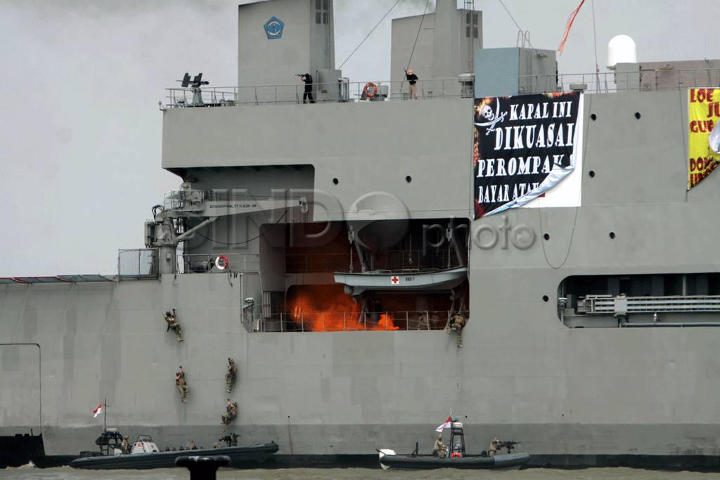 TNI AL unjuk kekuatan...