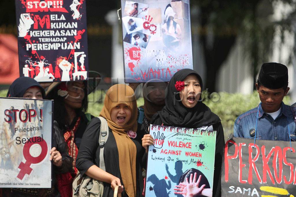 Aksi simpatik tuntut...