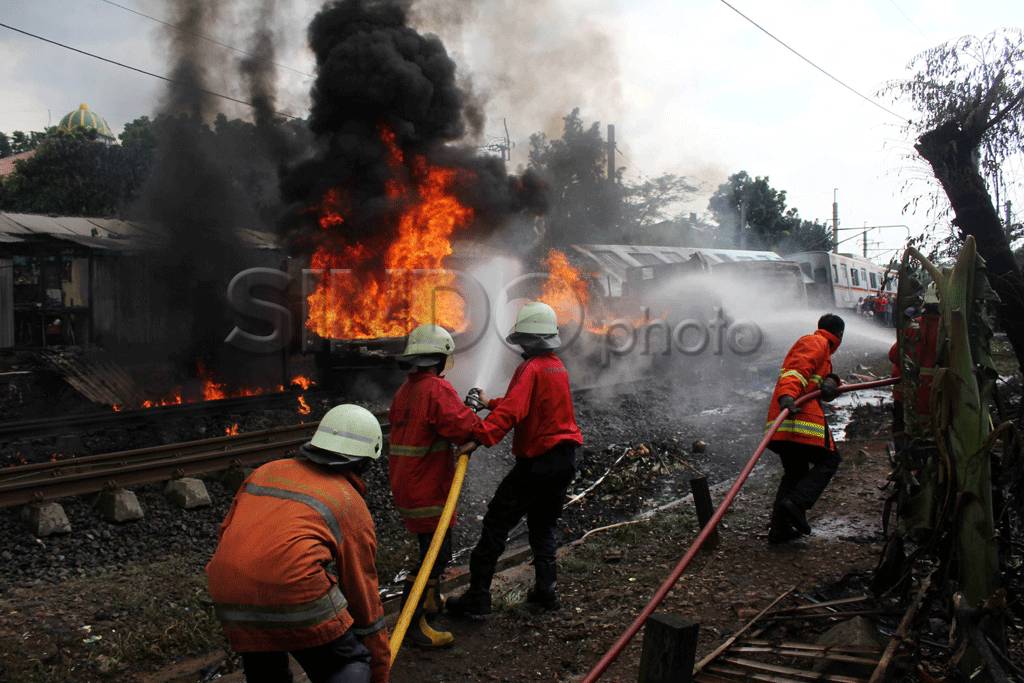 Korban tabrakan KRL...