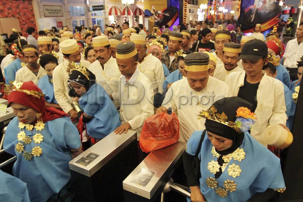406 pasangan ikuti prosesi...