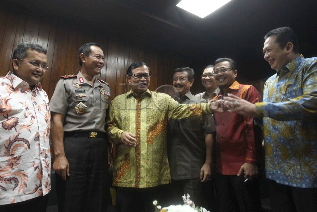 Rapat perkembangan kasus...