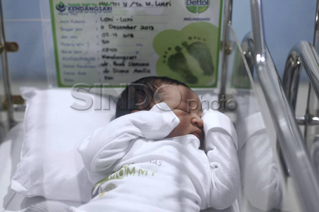 Bayi ini memiliki tanggal...