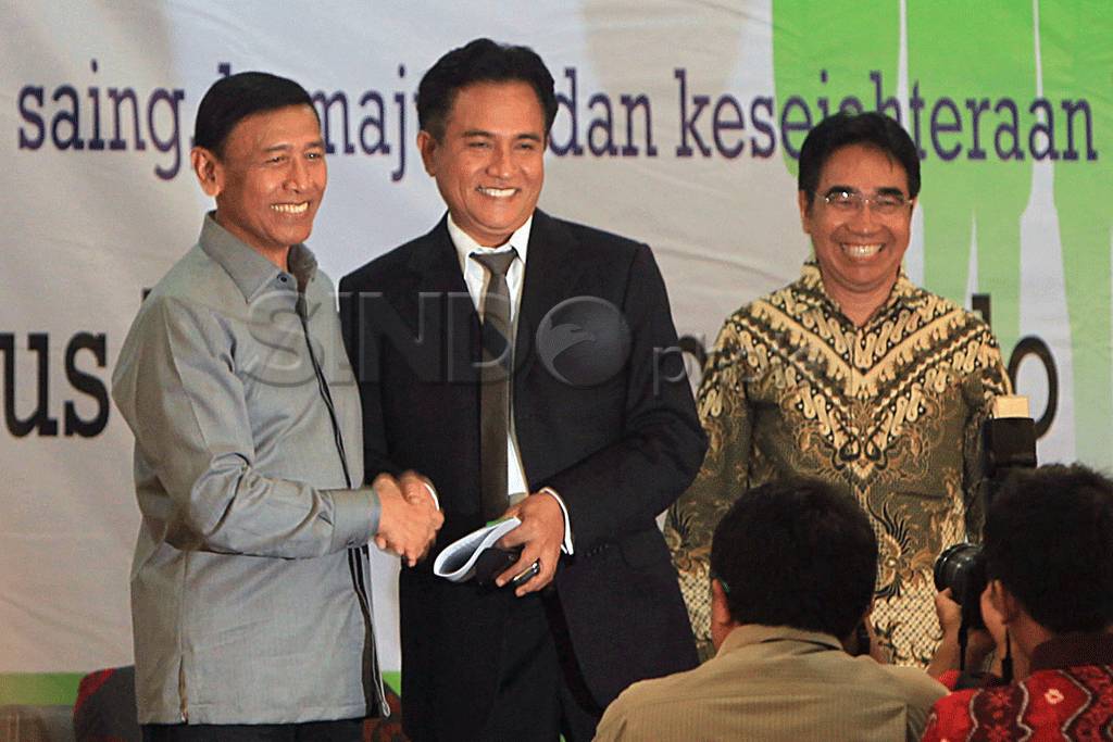 Wiranto dan Yusril ikuti...