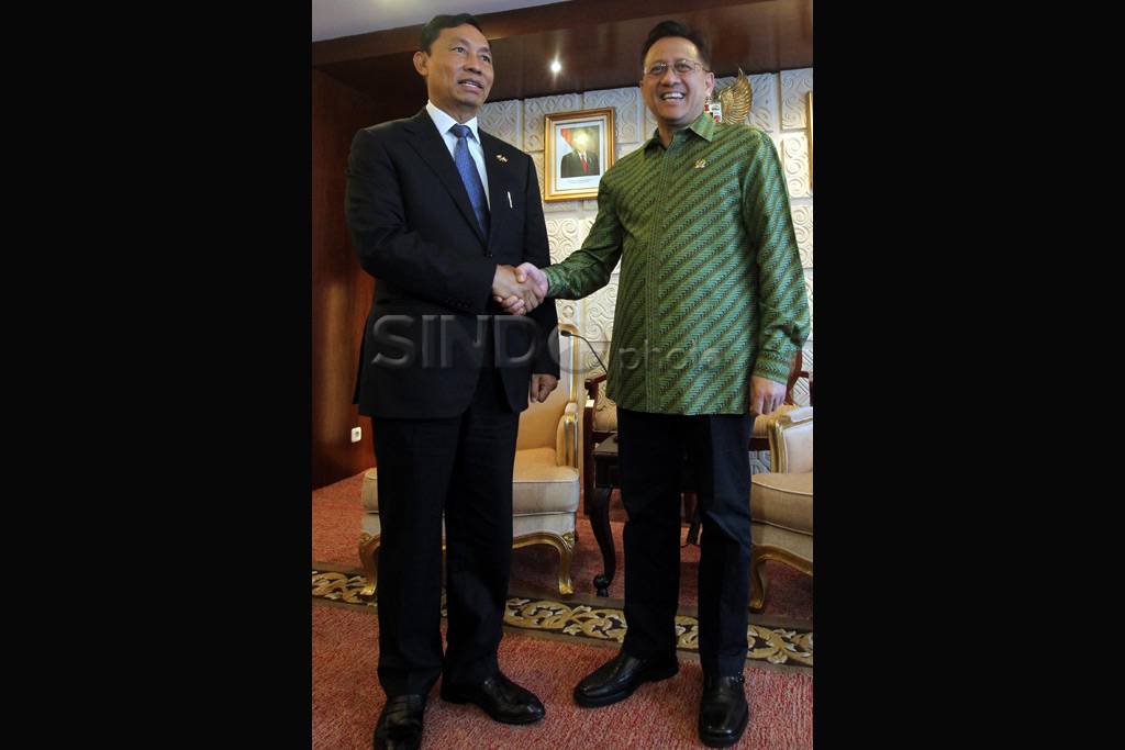 Parlemen Myanmar kunjungi...