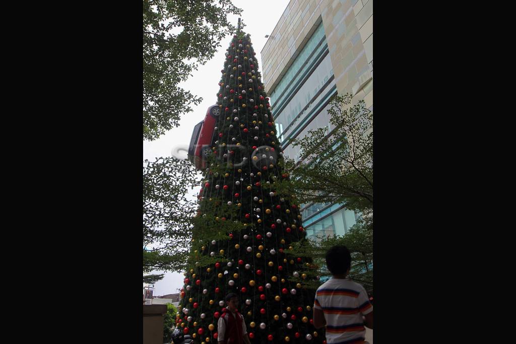 Dekorasi Natal di pusat...