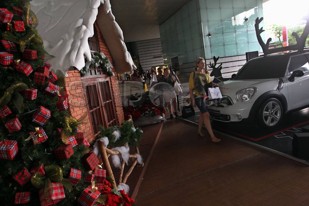 Dekorasi Natal di pusat...