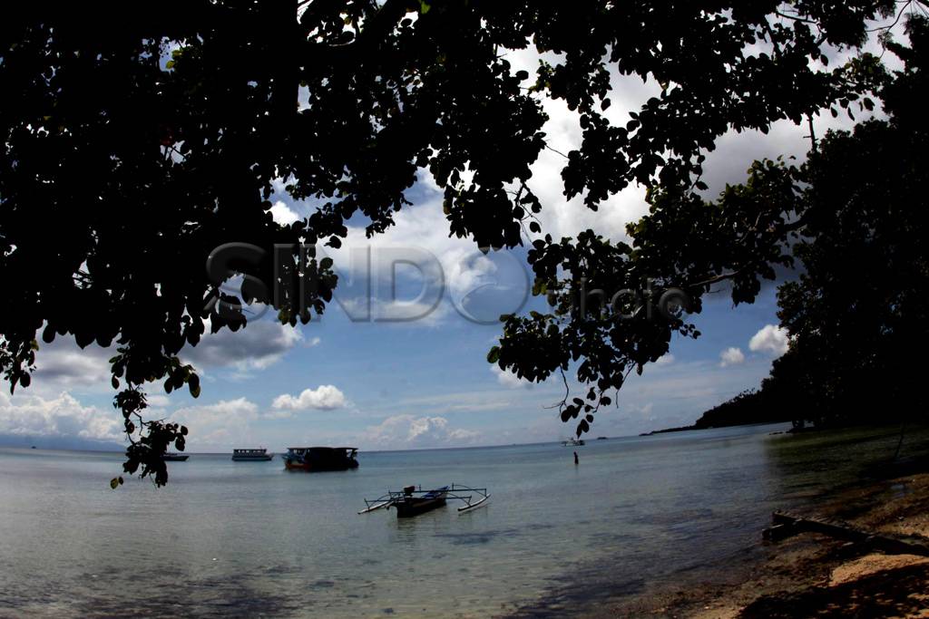 Bunaken Dengan Segala...
