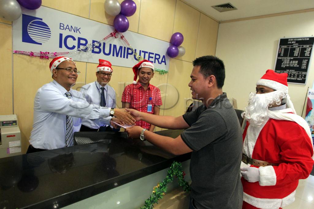 Sinterklas sambut nasabah...