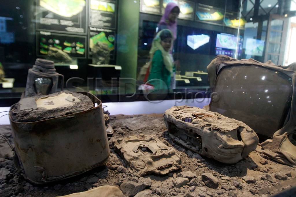 Koleksi Museum Geologi...