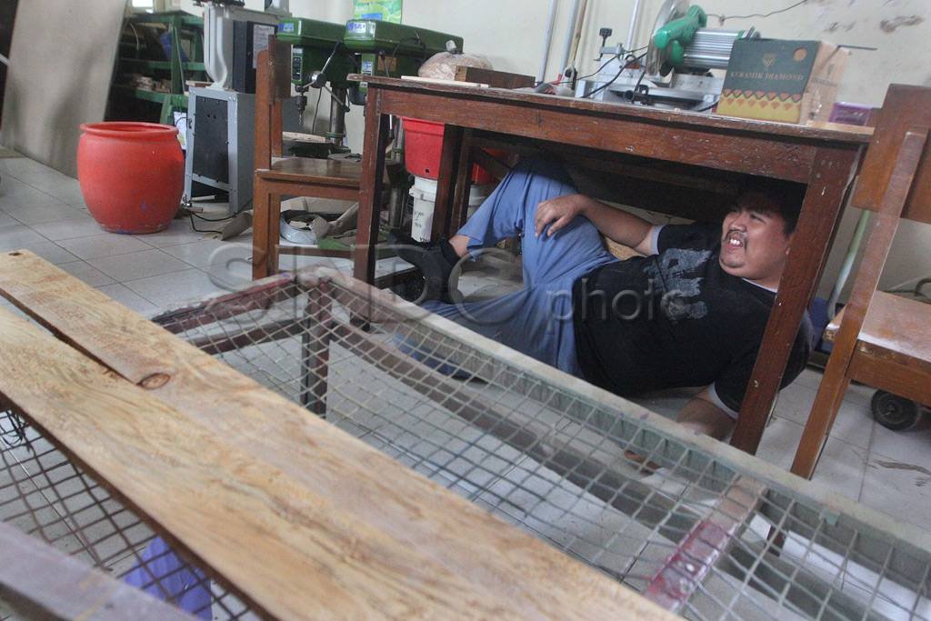 Siswa SLB gelar simulasi...