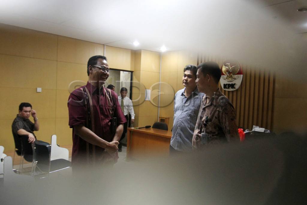 Tahanan KPK rayakan...