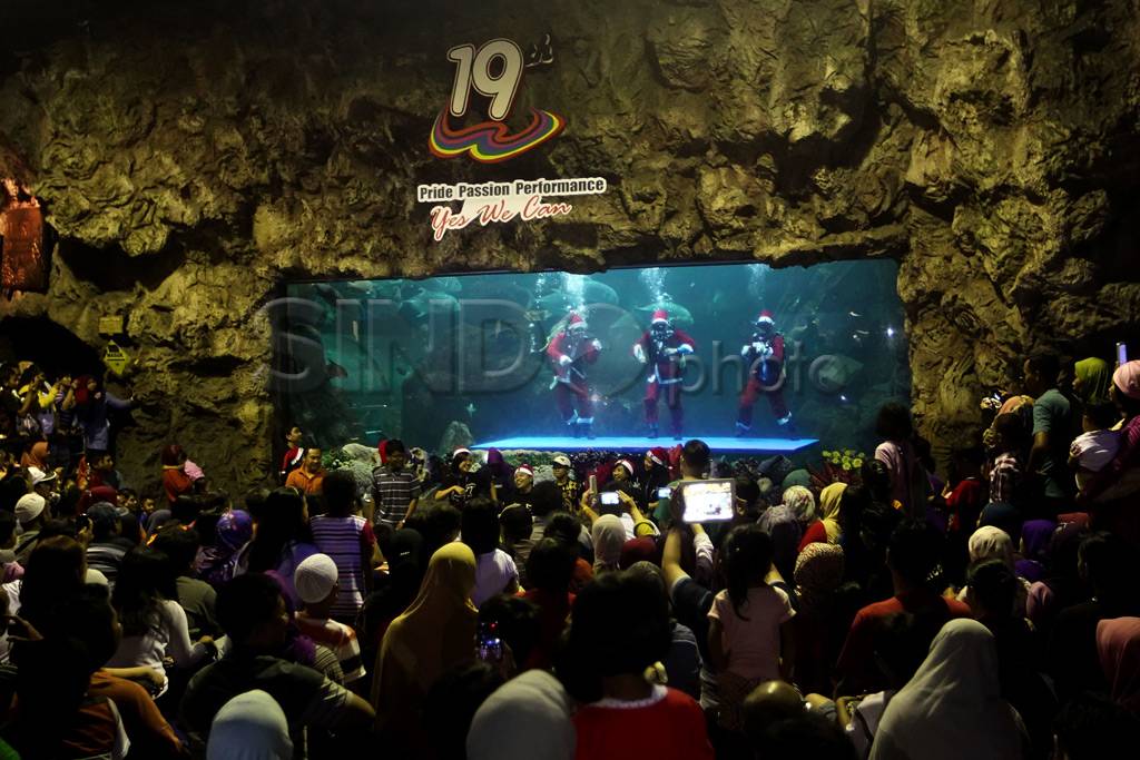 Sinterklas hibur pengunjung...