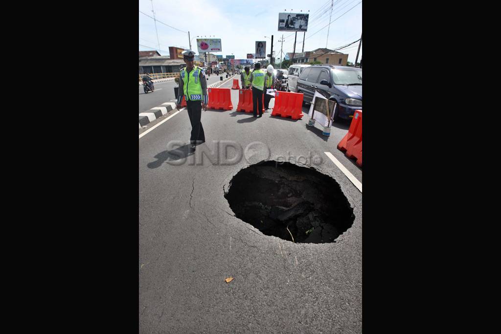 Jalan Amlas mengakibatkan...