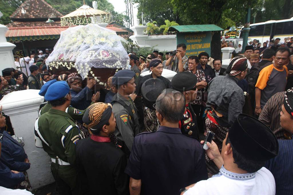 Jenazah GBPH Joyokusumo...