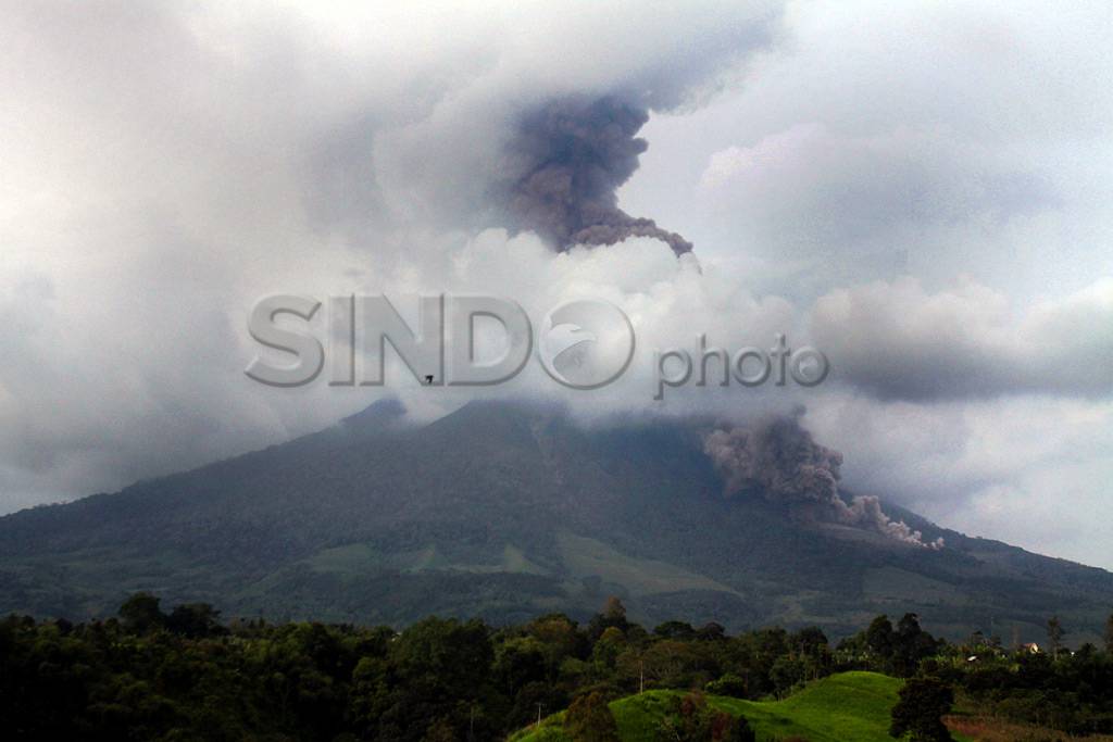 Sinabung kembali Erupsi