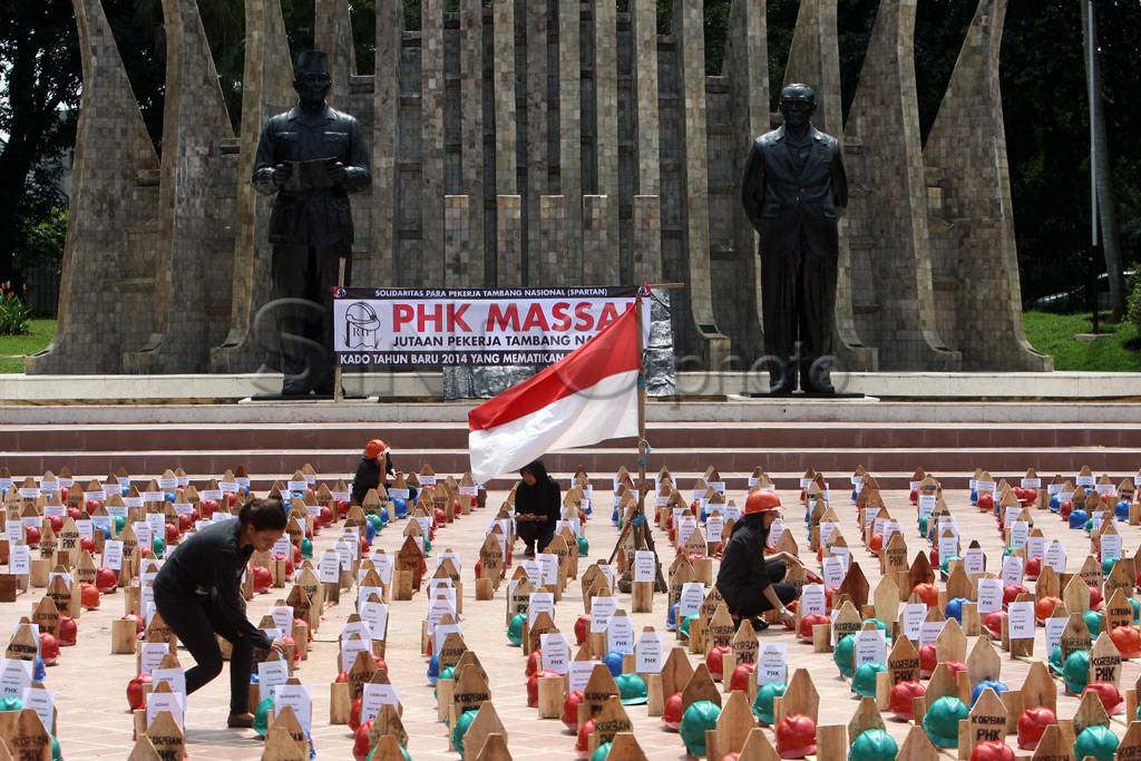 Aksi solidaritas pekerja...