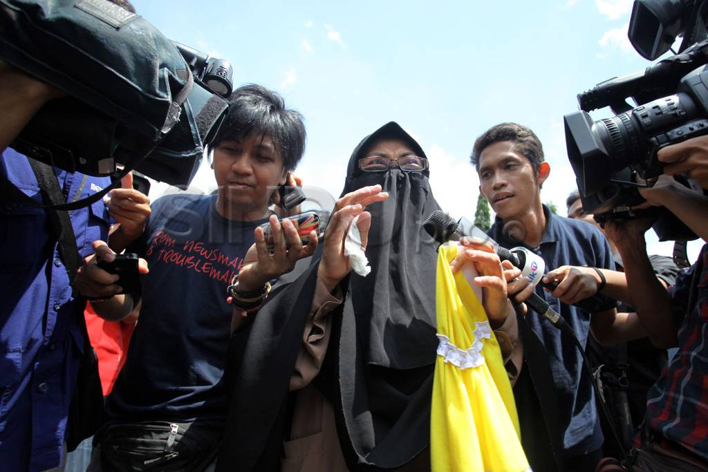 Keluarga terduga teroris...