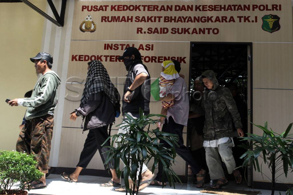 Keluarga terduga teroris...