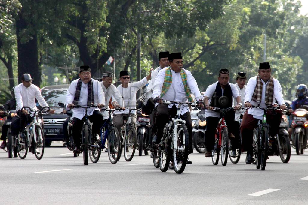 Tiap Jumat pekan pertama,...