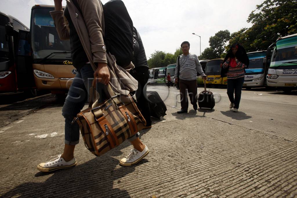 Terminal Lebak Bulus...