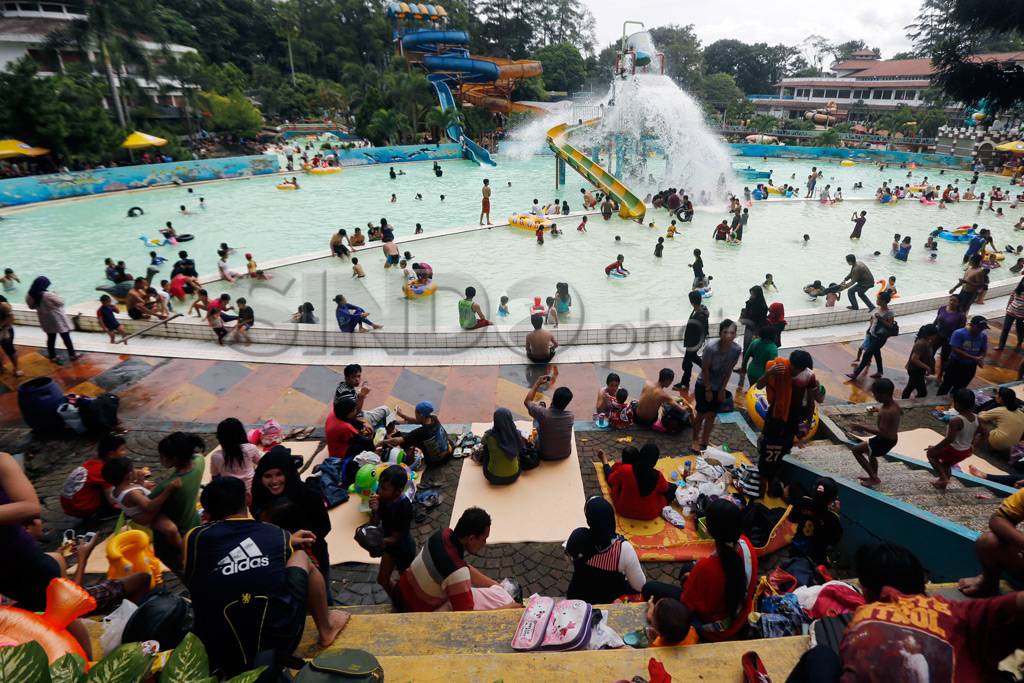Wisatawan padati wisata...