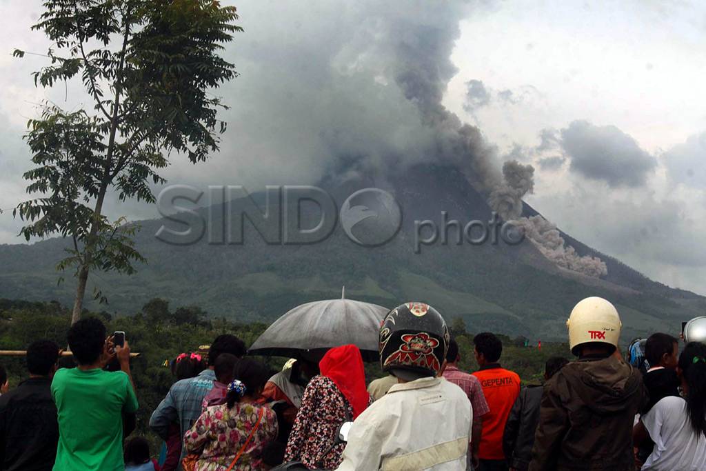 Erupsi Sinabung, warga...