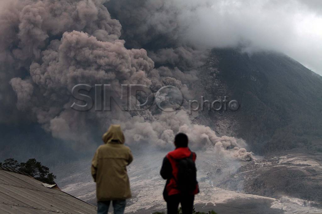 Erupsi Sinabung, warga...