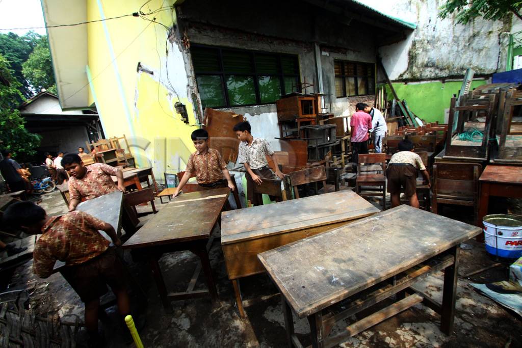 Berbahaya bagi siswa,...