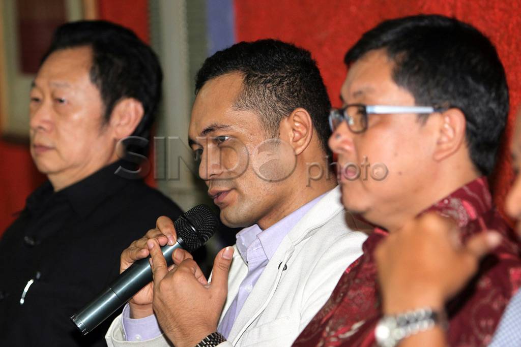 Mencari Capres Alternatif...