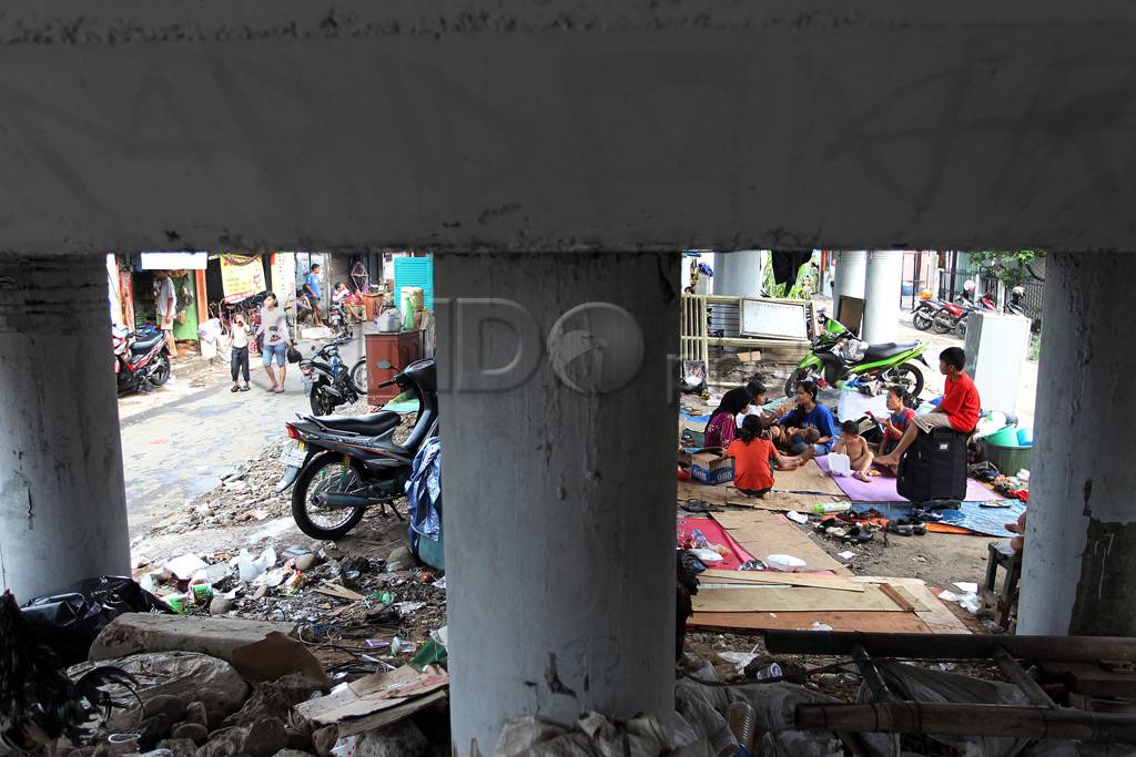 Ciliwung meluap, kabel...
