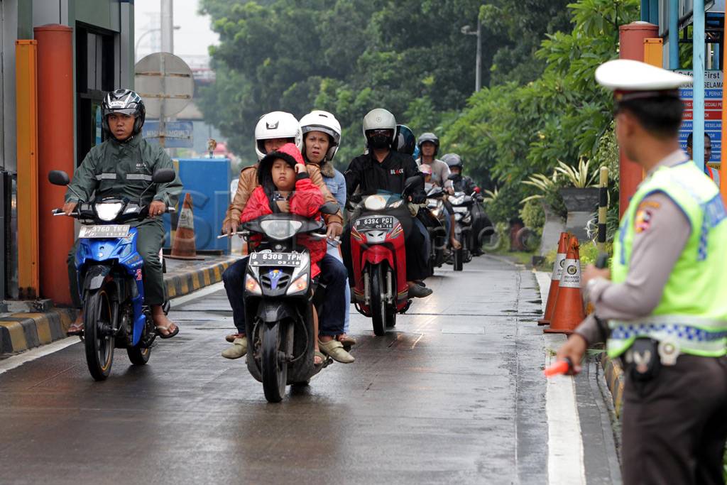 Banjir, Sepeda Motor...