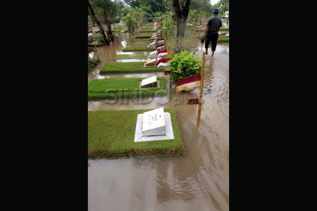 TPU Tanah Kusir tergenang...
