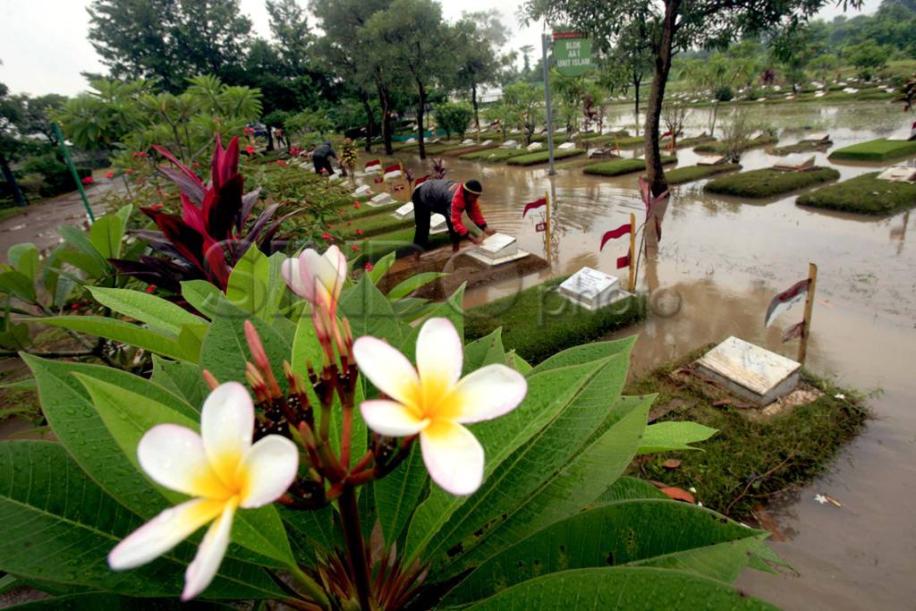 TPU Tanah Kusir tergenang...