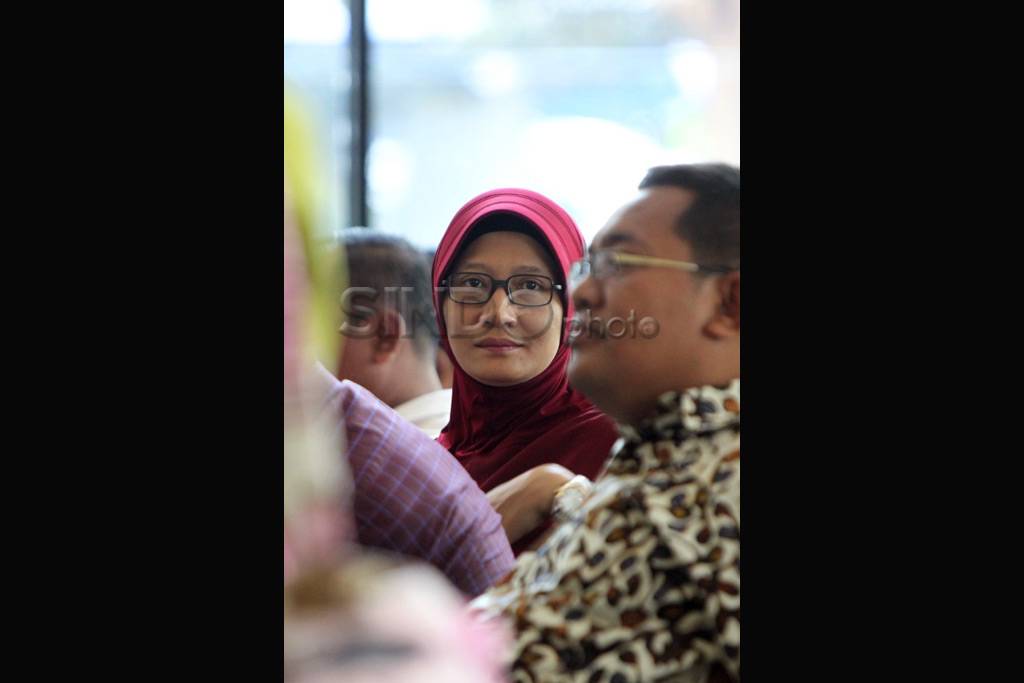 Libur Maulid Nabi, Istri...