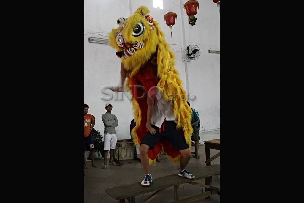 Latihan Barongsai di...