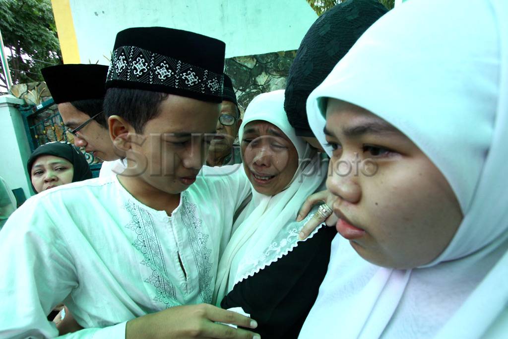 Suami Khofifah meninggal...