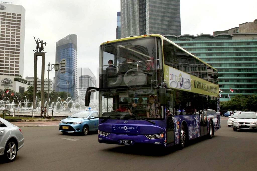 Uji coba bus tingkat...