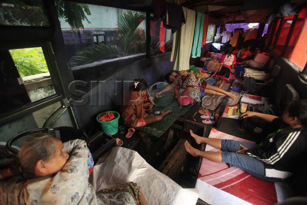 Bus digunakan untuk...