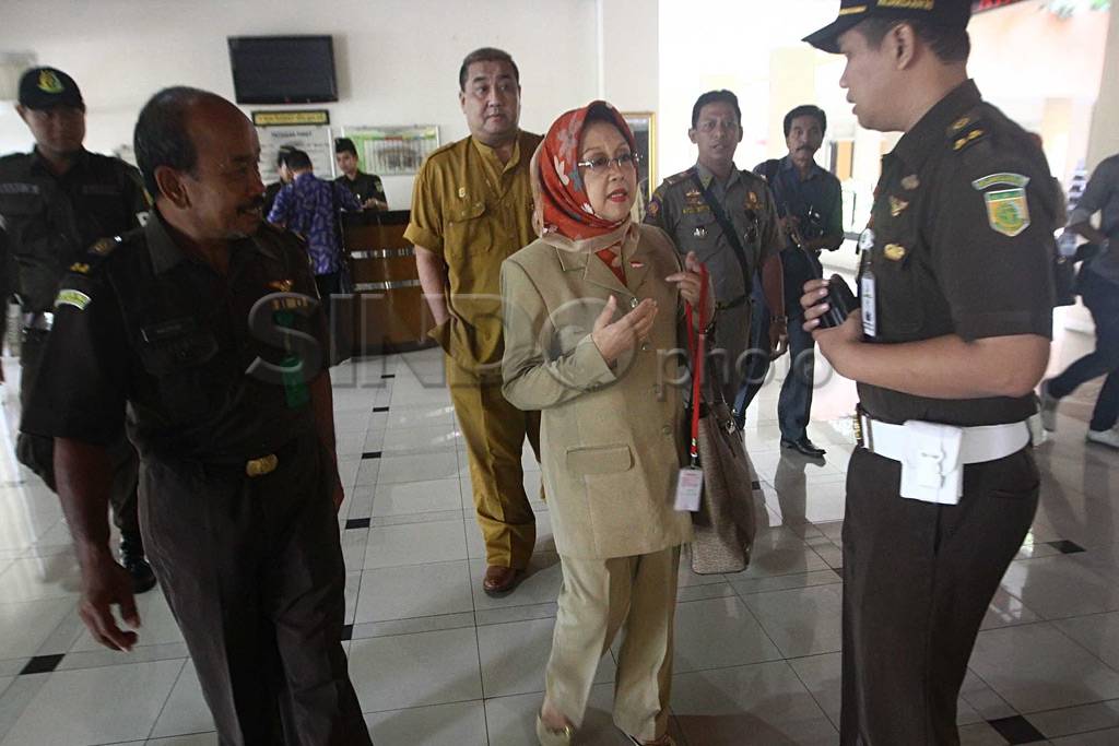 Bupati Bantul Sri Suryawidati...