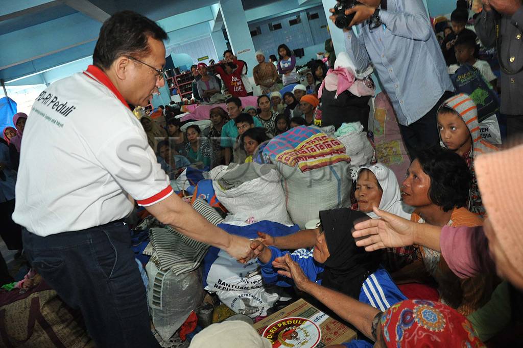 Ketua DPD kunjungi pengungsi...