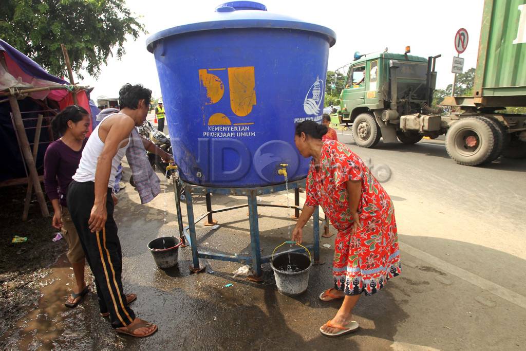 Tenda pengungsi banjir...