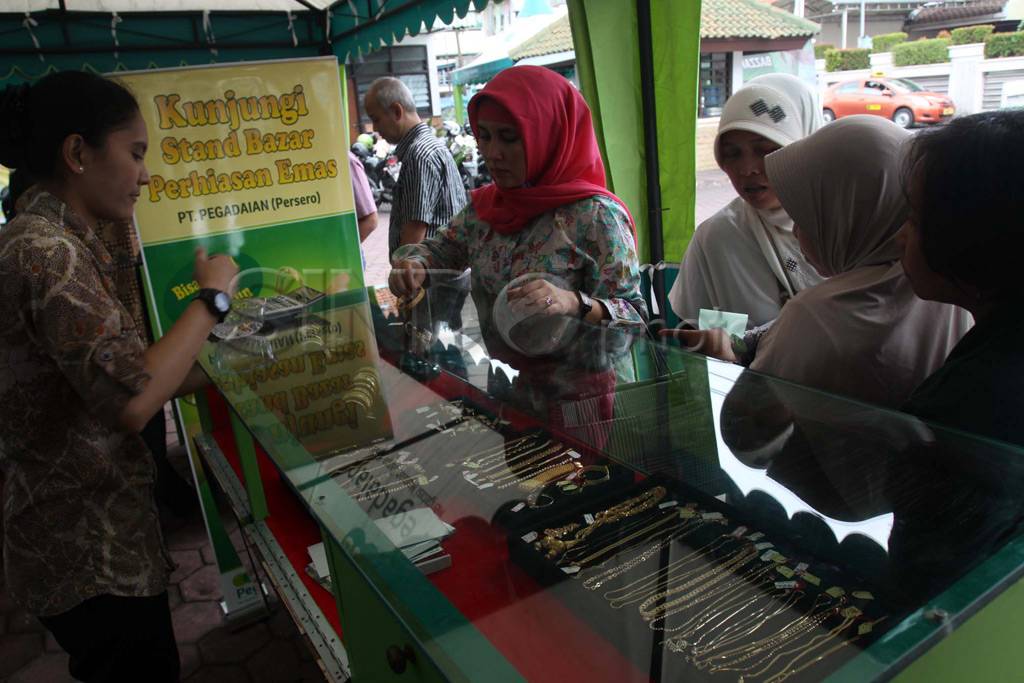 Bazar perhiasan emas...