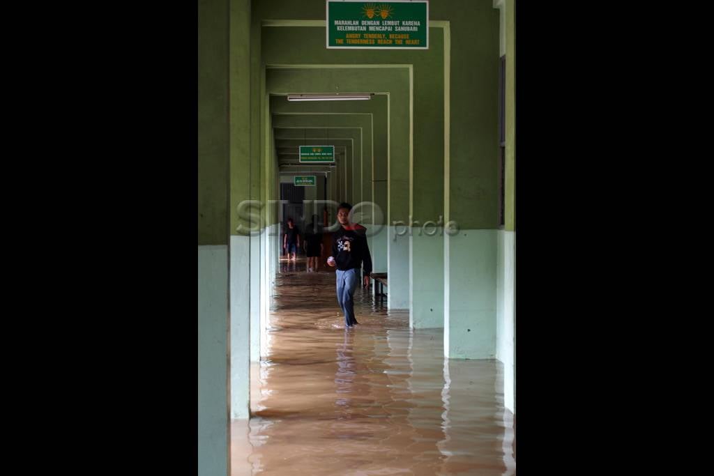 Kegiatan belajar mengajar...