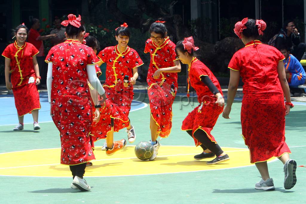 Laga futsal mahasiswi...